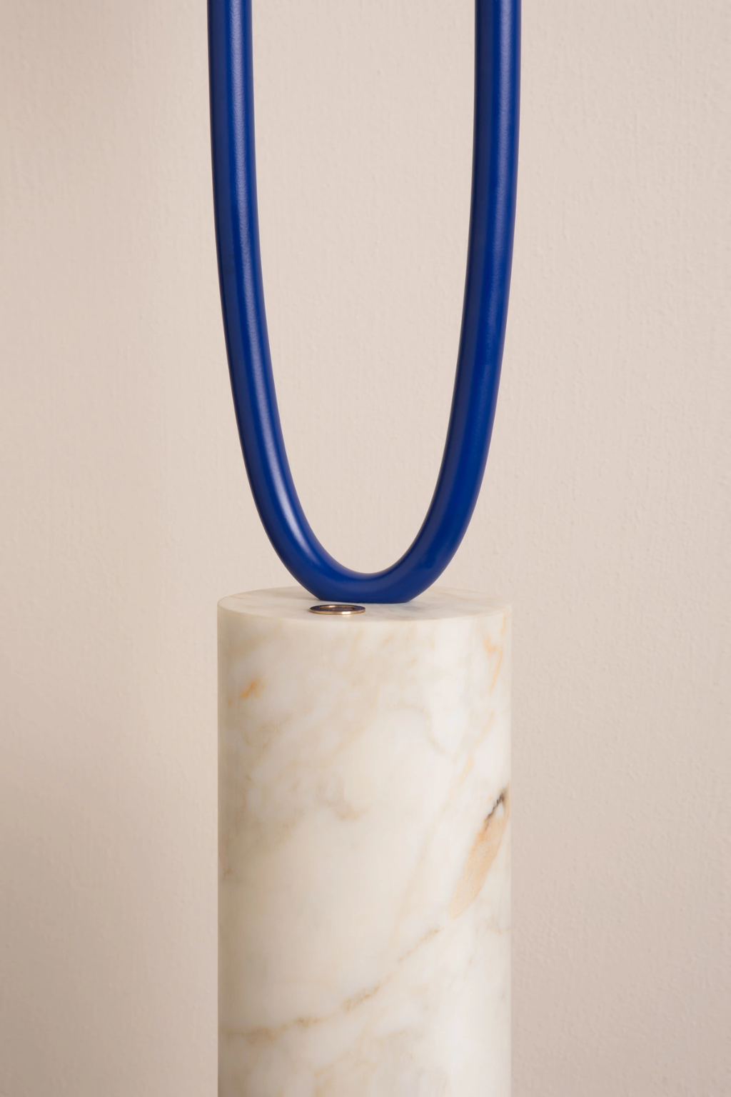 Il Pezzo 12 Floor Lamp detail, Calacatta Gold marble base and Blue Majorelle brass structure