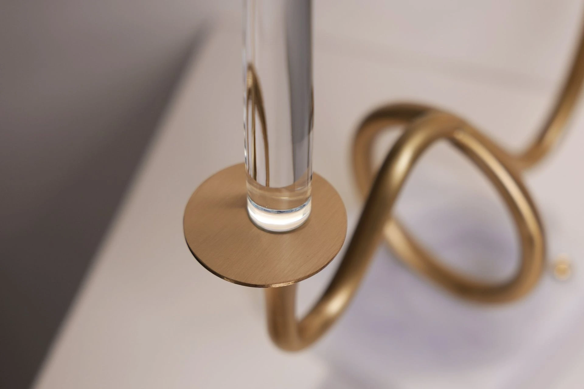 Two-light edition — detail of the two crystal candles