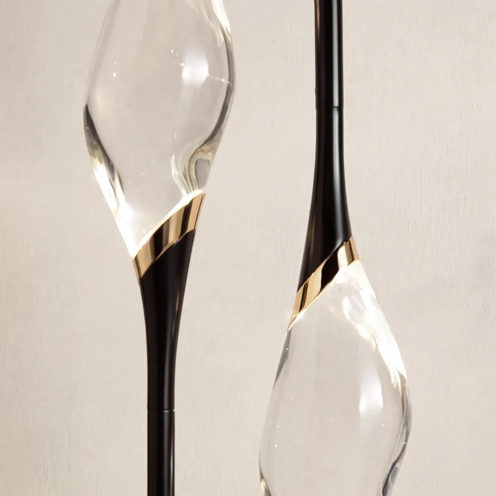 Black / Gold finish