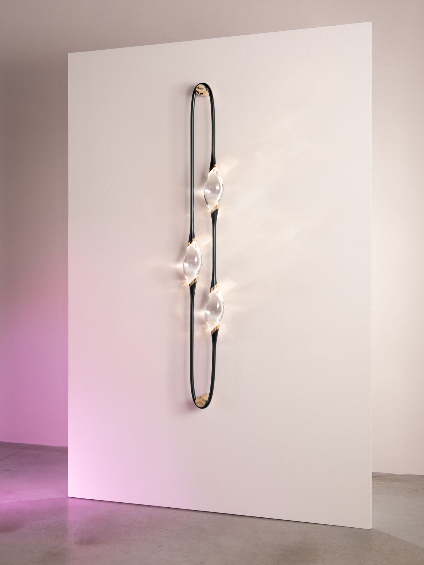 Il Pezzo 12 Wall Sconce with three crystals, three-quarter view