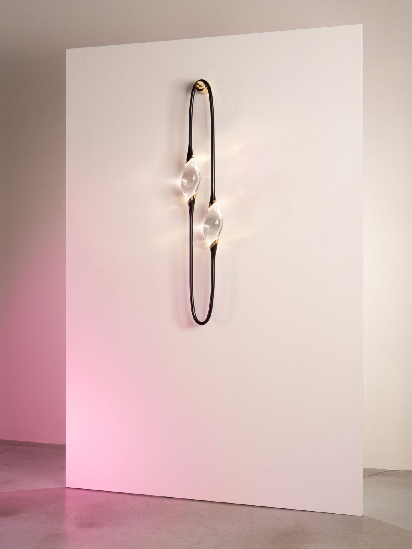 Il Pezzo 12 Wall Sconce with two crystals, three-quarter view