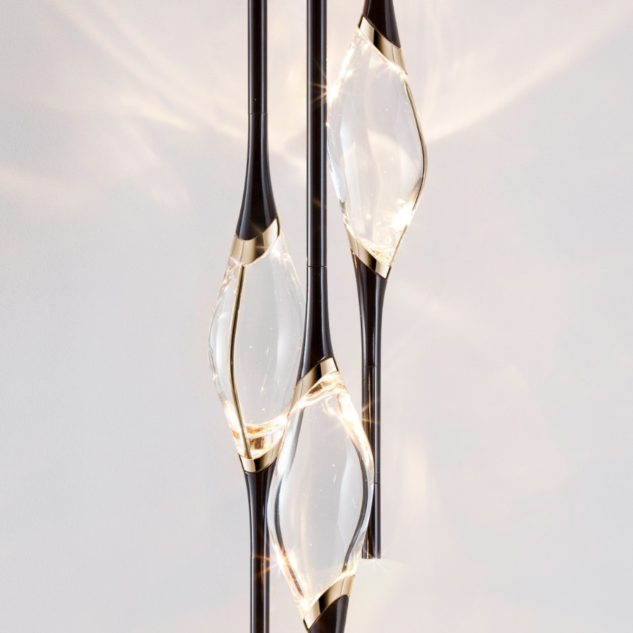 Black / Gold finish on Il Pezzo 12 Chandelier